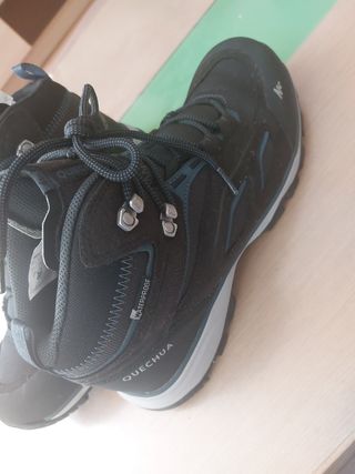 Botas de montaña Quechua impermeables T41
