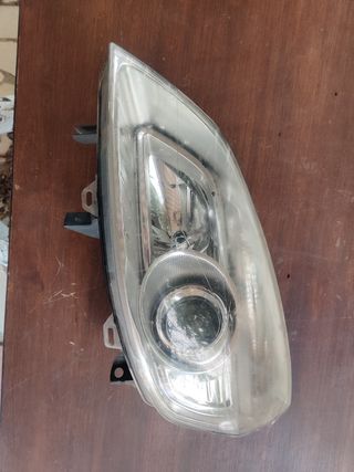 Faro Renault Scenic