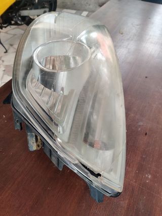 Faro Renault Scenic