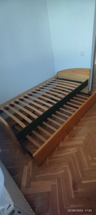 Habitación juvenil pino macizo
