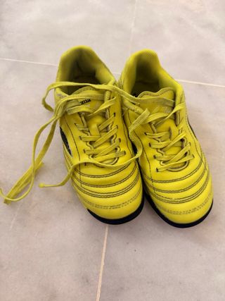 Botas de fútbol sala Joma niño amarillas