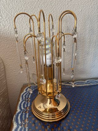 Lámpara de araña dorada con cristales de strass