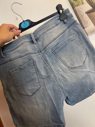 Falda vaquera gris desgastada talla S