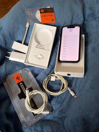 iPhone 13 mini + Accesorios