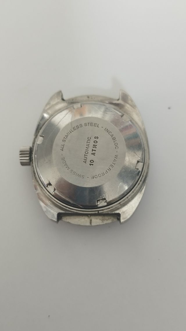 Reloj Clipper automático, funcionando.