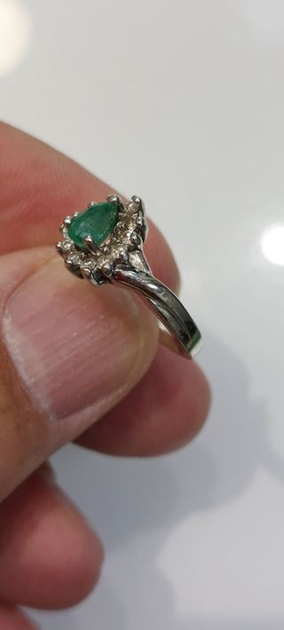 Sortija Esmeralda y Diamantes