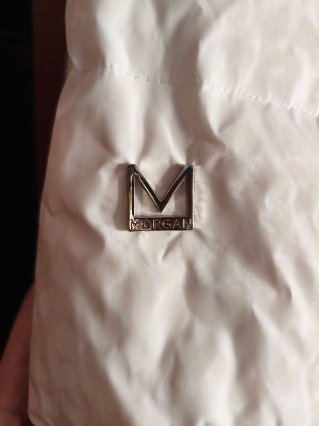 Abrigo blanco de Morgan