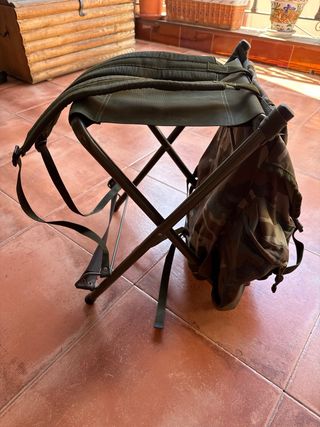 Mochila de caza con silla plegable