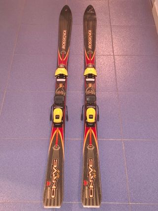 Esquís Rossignol con fijaciones