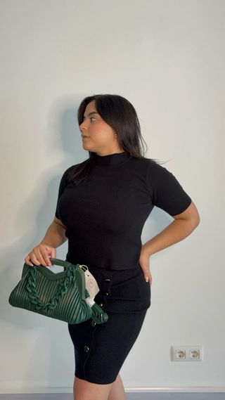 Conjunto negro falda y top
