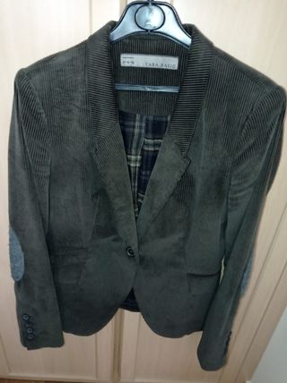Americana Zara verde con coderas