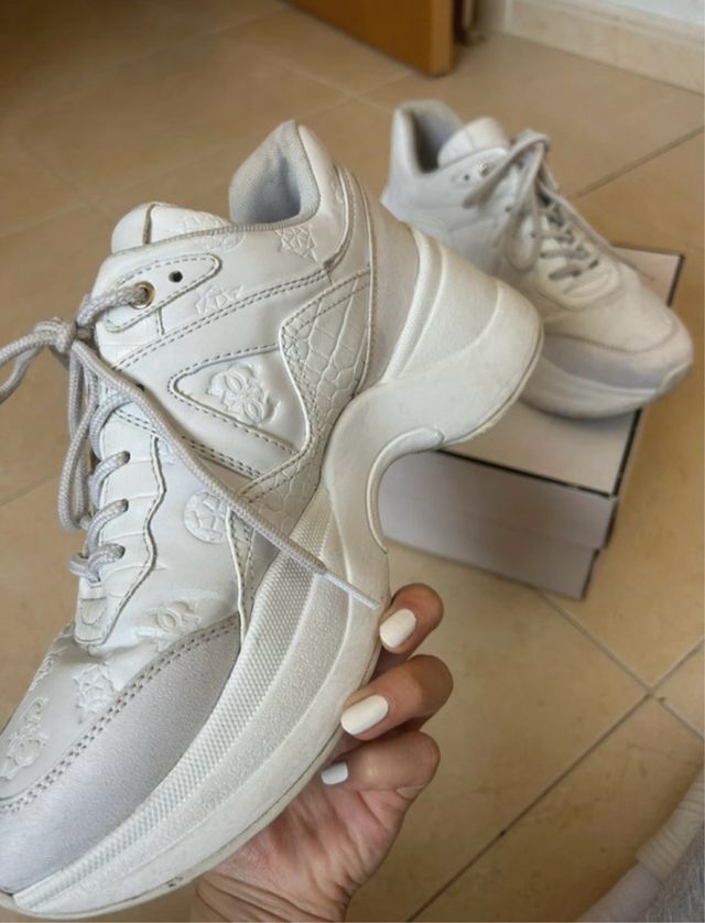 Zapatillas Guess Blancas