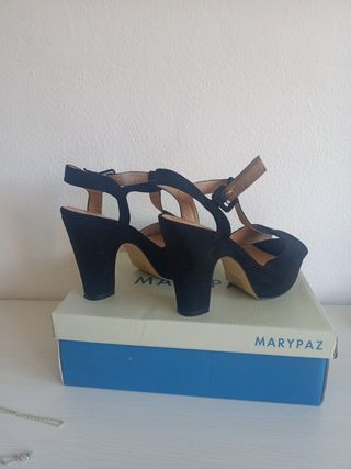 Zapatos de tacón MARYPAZ negros