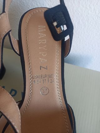 Zapatos de tacón MARYPAZ negros