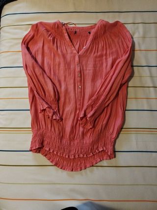 Blusa Zara rosa con fruncido