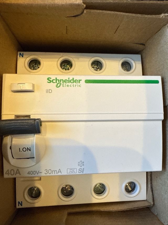 Schneider A9R61440 Interruptor Diferencial 40A