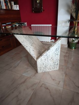Mesa de comedor de cristal y piedra