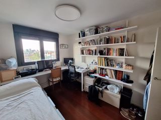 Cama con escritorio integrado