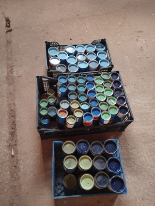 Lote pinturas Titanlux varios colores y tamaños.