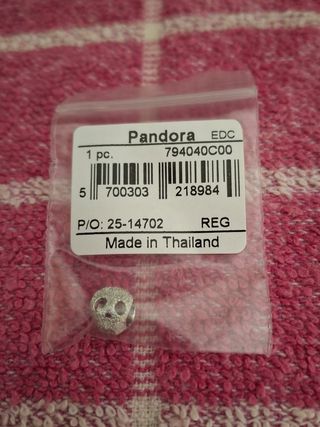 Charm mini plata de ley calavera textura pandora