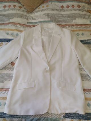 Americana o blazer de mujer blanca