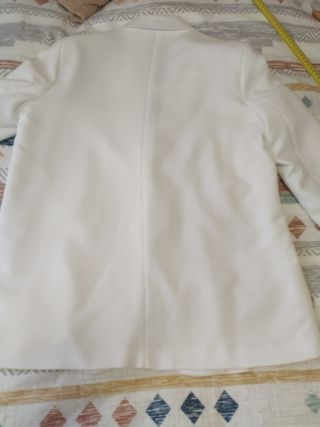 Americana o blazer de mujer blanca