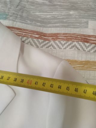 Americana o blazer de mujer blanca