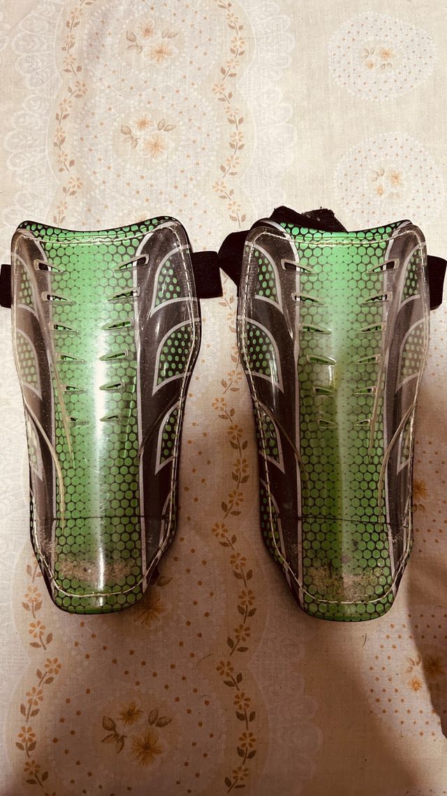 Parastinchi sportivi verdi