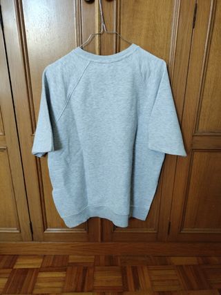 Camiseta gris manga corta