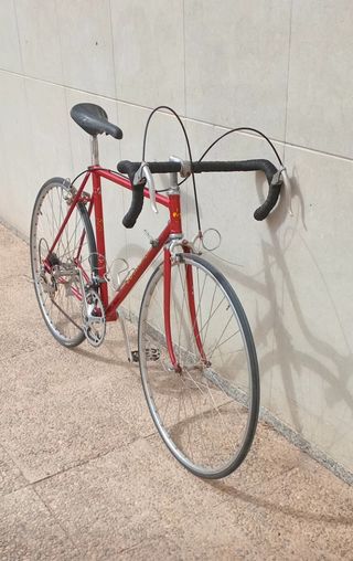 Bicicleta Vintage Colnago Roja
