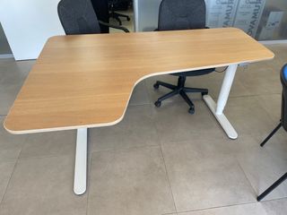 Escritorio eléctrico madera y metal