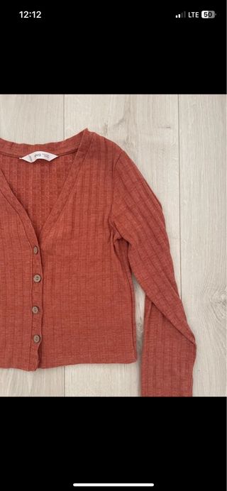 Mango cárdigan rojo botones talla XS