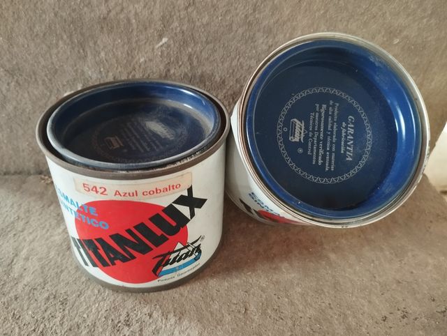 Lote latas pintura TITANLUX A. Cobalto. 1/8 y 1/4