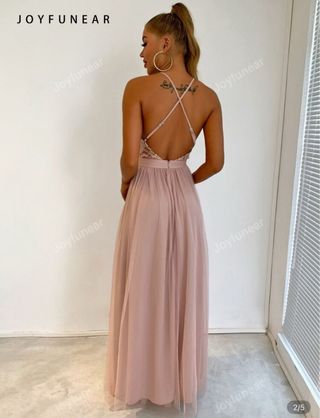 Vestido de fiesta rosa pálido con lentejuelas