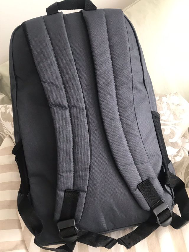 Mochila Nike Gris 32L