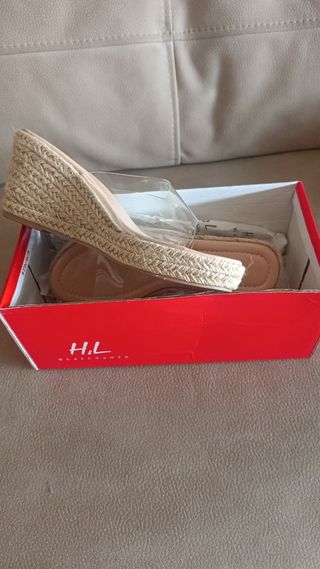 Zapatos de tacón transparentes beige