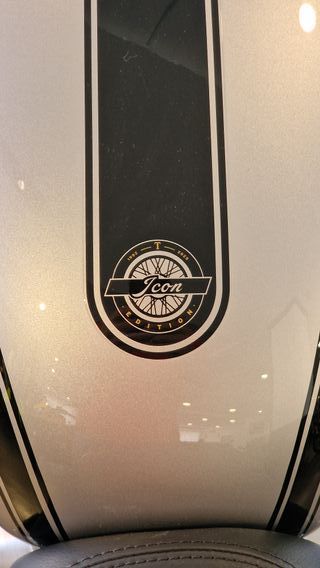 Triumph Bonneville T100 Icon Edition