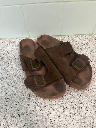 Sandalias Zara ante verde militar talla 41