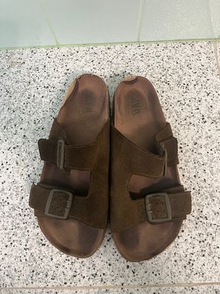 Sandalias Zara ante verde militar talla 41
