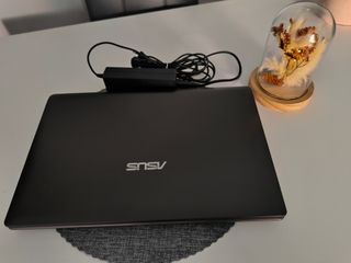 Portátil ASUS I7 + 8GB RAM + 1TB + PROG ADOBE REG.