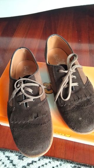 Zapato blucher niña marrón