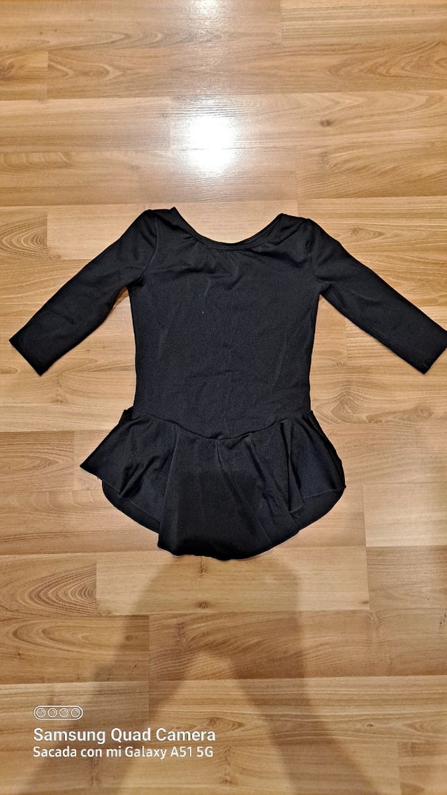 Malla de gimnasia/danza negra manga larga. Talla 7