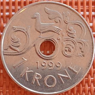 1- 10 monedas: 6 Reino Unido y 4 varias