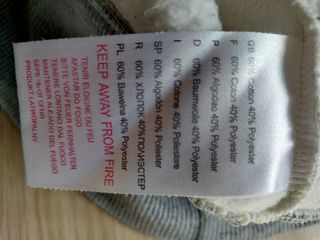 Sudadera Reebok Blanca y Gris