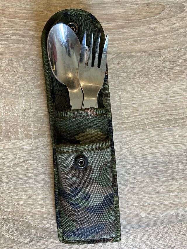 Porta cubiertos militar camuflaje pixelado