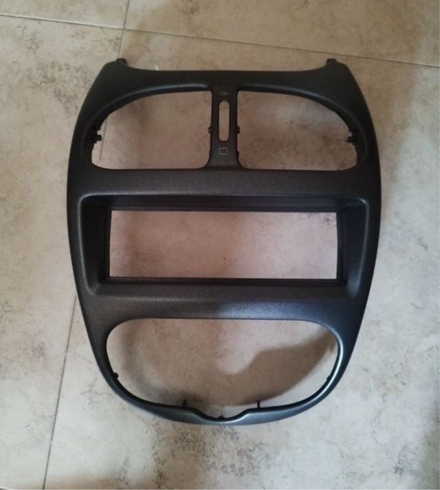 Carcasa consola Peugeot 206 radio