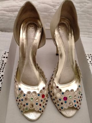 Zapatos de fiesta peep toe beige