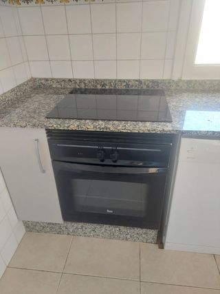 Vitrocerámica, Horno y Extractor Nuevos