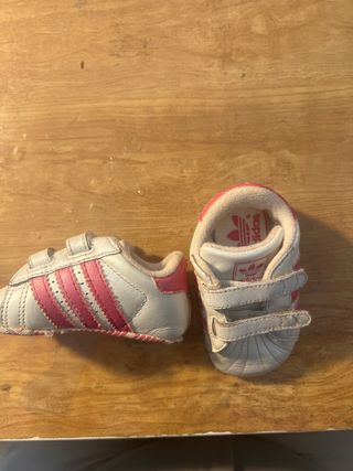 Patucos Adidas Superstar Bebé Blanco y Rosa