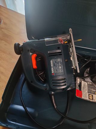 Caladora Black & Decker con maletín